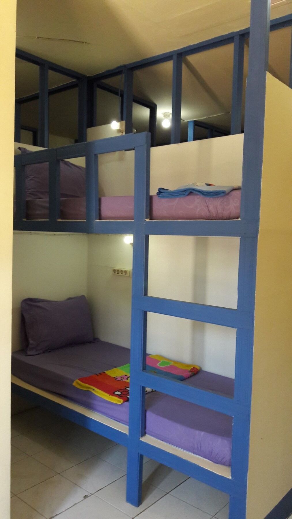 Centro Hostel Лабуан-Баджо Екстер'єр фото